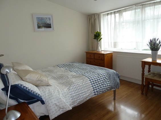 Cambridge Road Double Bedroom