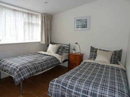 Bedroom 2: Two Single Beds